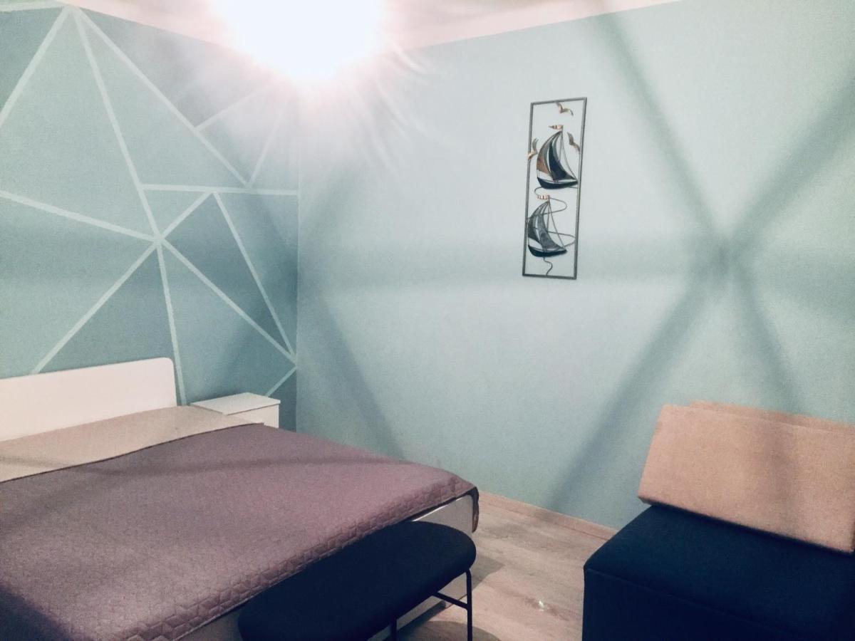 Lelle-Kert Apartman 02 Balatonlelle Exteriér fotografie