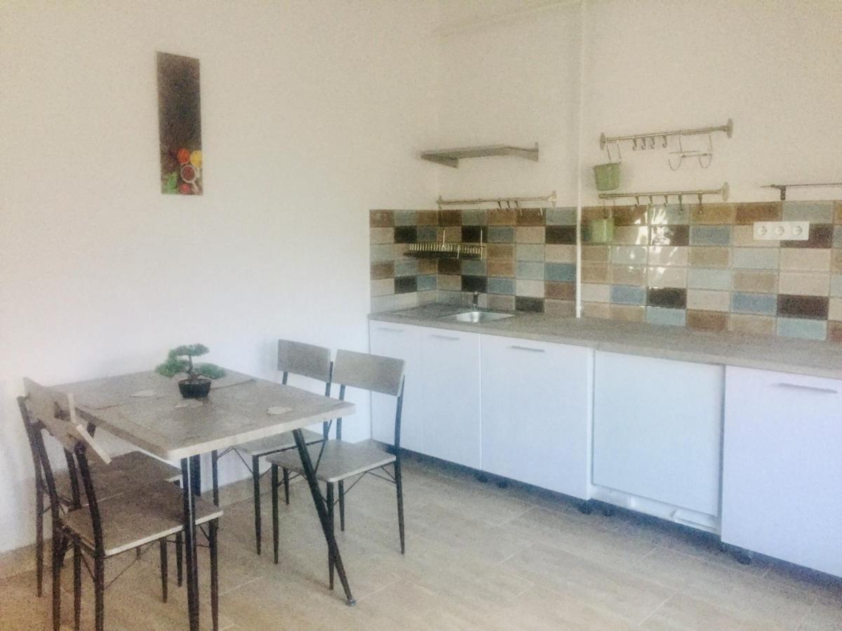 Lelle-Kert Apartman 02 Balatonlelle Exteriér fotografie