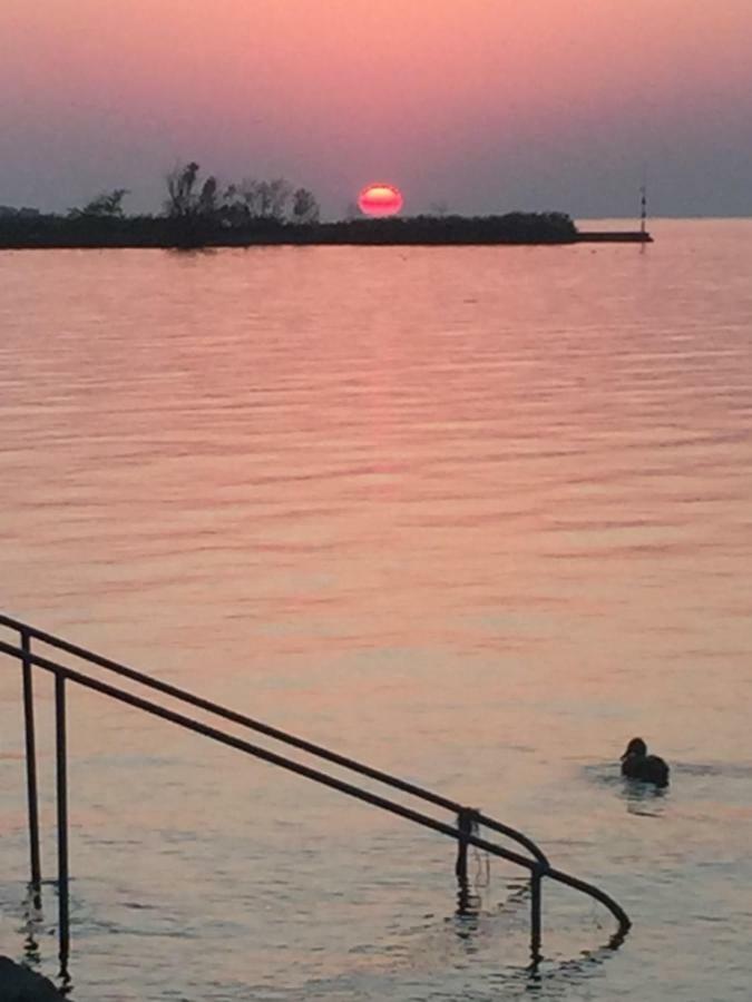 Lelle-Kert Apartman 02 Balatonlelle Exteriér fotografie